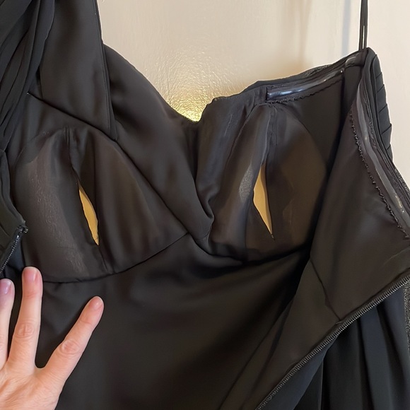 NWT Nicole Miller Black One Shoulder Chiffon Silk Dress. Size 4. - Picture 12 of 14